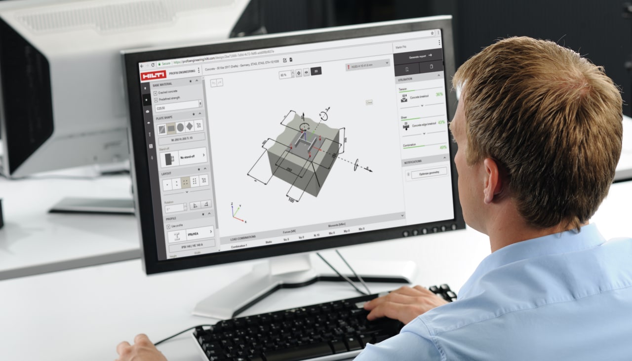 Un ingeniero trabaja con Profis Engineering