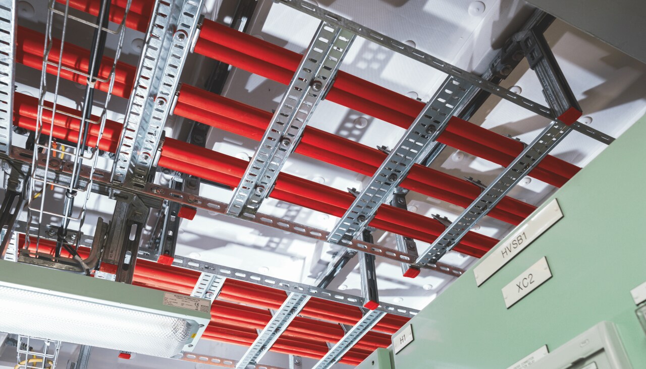 Soportes para bandejas y escaleras