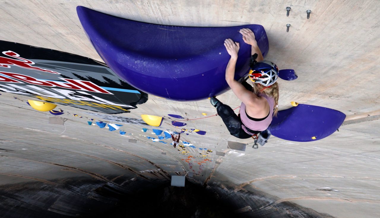Shauna Coxsey performs during Red Bull Dual Ascent 2022 at Verzasca, Switzerland, October 26–29, 2022 // True Color Films / Red Bull Content Pool // SI202210200136 // Usage for editorial use only //