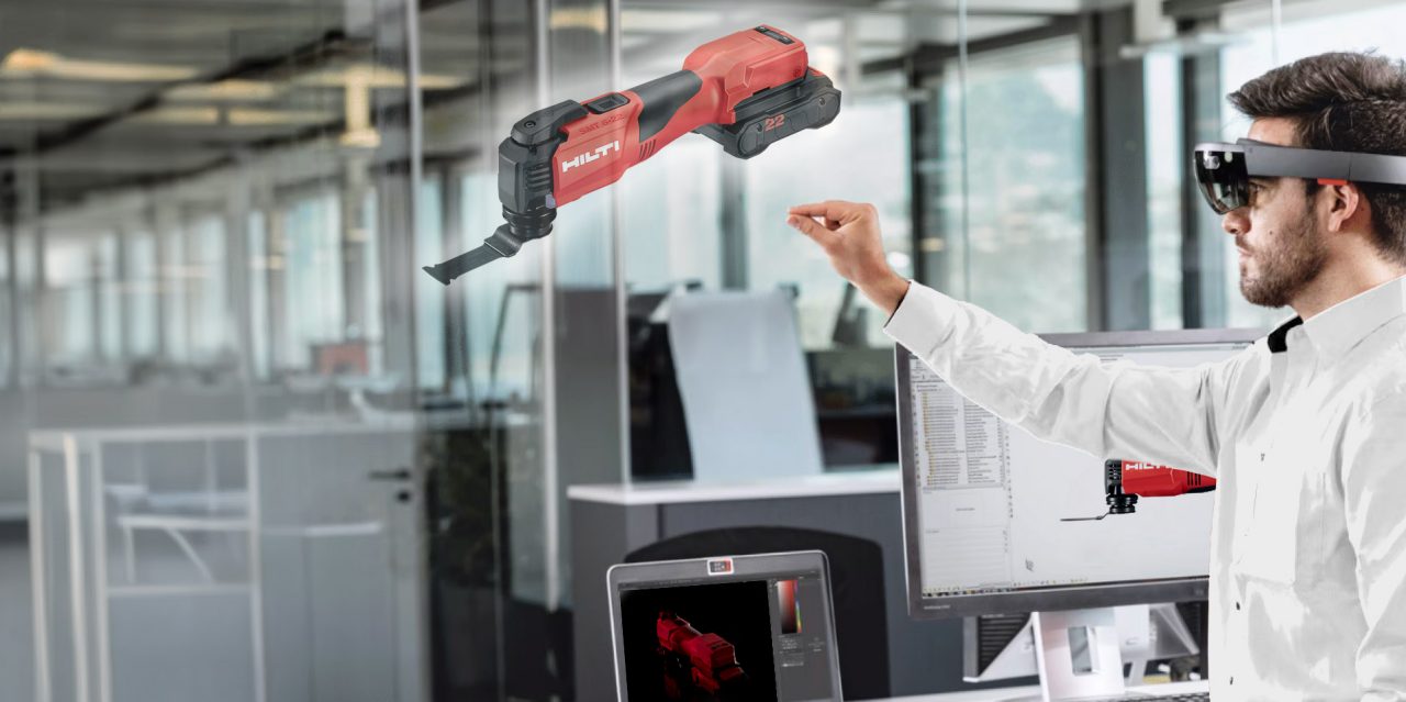 Un empleado de hilti utiliza unas gafas de realidad aumentada para ver nuestra multiherramienta en 3D.