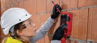 Escáner de pared PS 85 Escáner de pared y detector de pernos de fácil utilización que ayuda a evitar impactos en las tareas de perforación o corte cerca de objetos incrustados Aplicaciones 6
