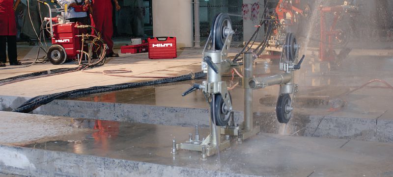 Hilo diamantado soldado al vacío SP-H (hormigón) Hilo diamantado de alta calidad de corte en hormigón reforzado (sierras de hilo de 15-30 kW) Aplicaciones 1