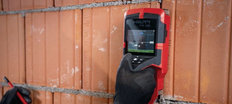 Escáner de pared PS 85 Escáner de pared y detector de pernos de fácil utilización que ayuda a evitar impactos en las tareas de perforación o corte cerca de objetos incrustados Aplicaciones 1