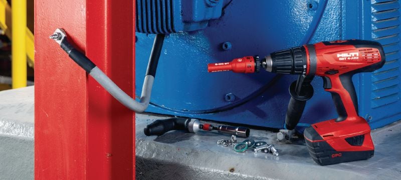 Perno ajustable S-BT-EF HC Perno roscado atornillado (acero al carbono, rosca métrica) para conexiones eléctricas en acero en entornos con nivel de corrosión medio, sección transversal máxima recomendada de cable conectado de 120 mm ² Aplicaciones 1