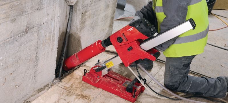 Taladro con diamante DD 160 Máquina de taladro con diamante compacta y potente para tareas de taladro con columna en hormigón de 25-202 mm (31/32 - 7-15/16”) de diámetro Aplicaciones 1