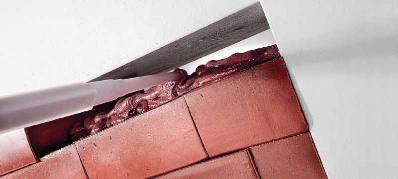 Espuma intumescente CFS-F FX Espuma intumescente de fácil instalación que ayuda a crear una barrera contra el fuego y el humo en atravesamientos de cables y mixtos Aplicaciones 1