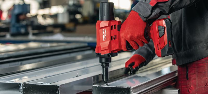 Remachadora a batería RT 6-A22 - Herramientas especiales a batería - Hilti  Española