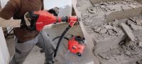 Martillo rompedor TE 700-AVR SDS-Max Potente martillo rompedor SDS Max (TE-Y) para tareas pesadas de cincelado de hormigón y mampostería, con sistema de reducción activa de la vibración (AVR) Aplicaciones 2