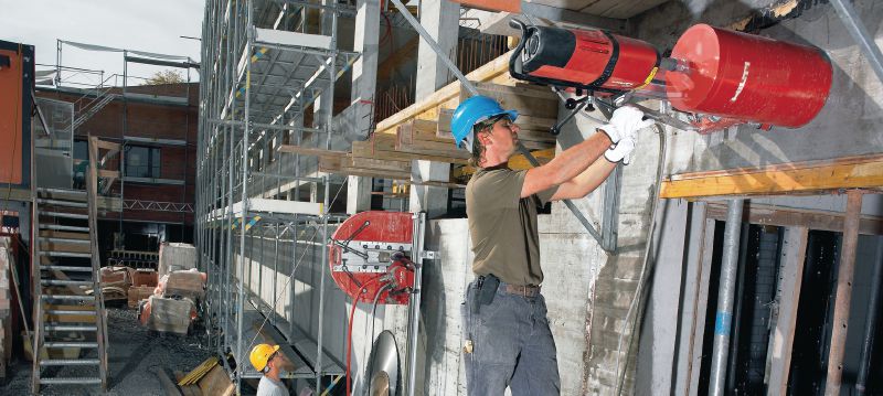 Perforación con corona hueca DD 500-CA Sistema de perforación con diamante de carga pesada de tres fases con motor de alta frecuencia y unidad de alimentación automática para taladro con columna en diámetros medios y grandes de hasta 600 mm Aplicaciones 1