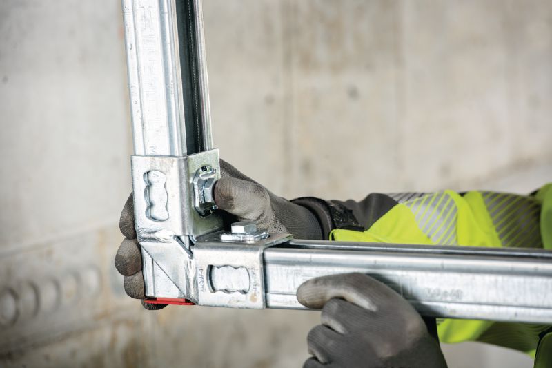 MQN-C Conector de carril galvanizado para la unión de elementos con aberturas en forma de mariposa Aplicaciones 1