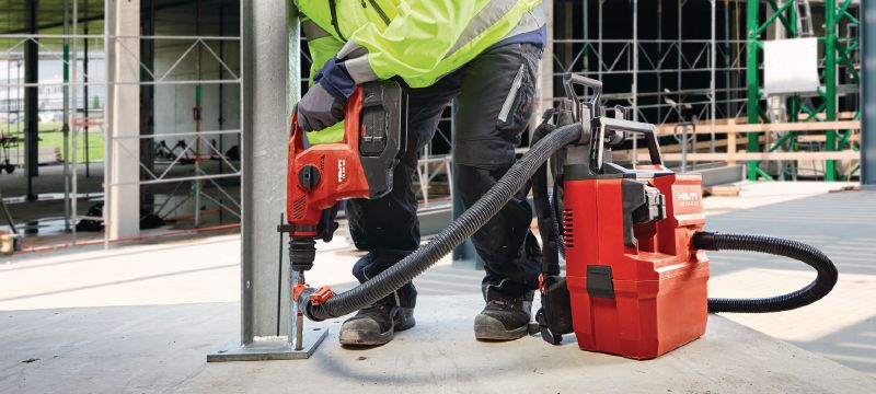 Extractor de polvo a batería VC 4MX-22 T8 de clase M Extractor de polvo a batería compacto y potente con mochila opcional para la conexión con herramientas eléctricas y limpiezas del lugar de trabajo (en húmedo y en seco), depósito de 8 l (batería Nuron) Aplicaciones 1