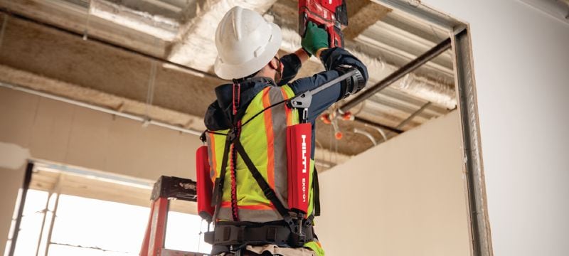 Exoesqueleto sobre cabeza EXO-O1 Exoesqueleto pasivo para ayudar a reducir la tensión en los hombros y los brazos durante las tareas de instalación sobre cabeza Aplicaciones 1