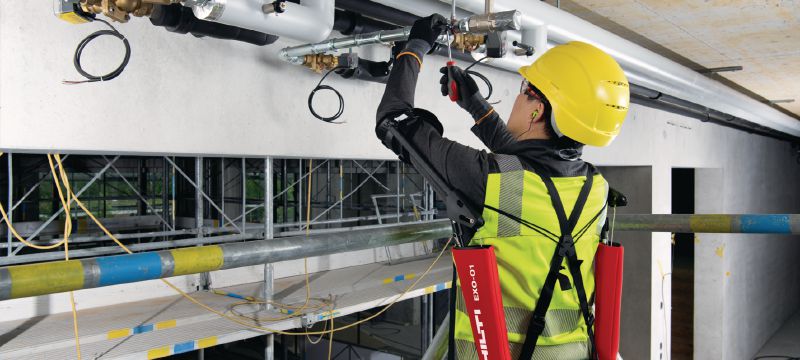 Exoesqueleto sobre cabeza EXO-O1 Exoesqueleto pasivo para ayudar a reducir la tensión en los hombros y los brazos durante las tareas de instalación sobre cabeza Aplicaciones 1