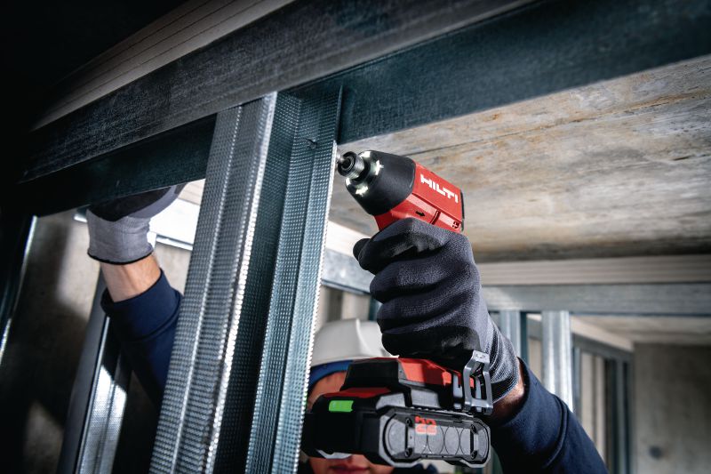 Atornilladora de impacto a batería SID 4-22 Atornilladora de impacto sin escobillas compacta optimizada para fijaciones no estructurales fiables y eficientes en madera y metal (plataforma de baterías Nuron) Aplicaciones 1