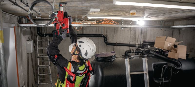 Exoesqueleto de hombro EXO-S Exoesqueleto para trabajos de construcción que ayuda a reducir la fatiga en el hombro y el cuello que genera el trabajo a una altura superior al nivel del hombro, apto para circunferencias de bíceps de hasta 40 cm (16”) Aplicaciones 1